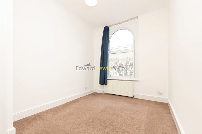 2 Bedroom Flat To Rent In Digby Crescent, London, N4