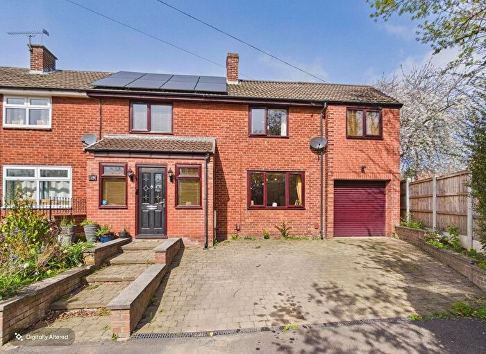 4 Bedroom Semi Detached House For Sale In Windsor Crescent, Wakefield, WF1