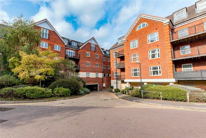 2 Bedroom Flat To Rent In London Road, Camberley, GU15