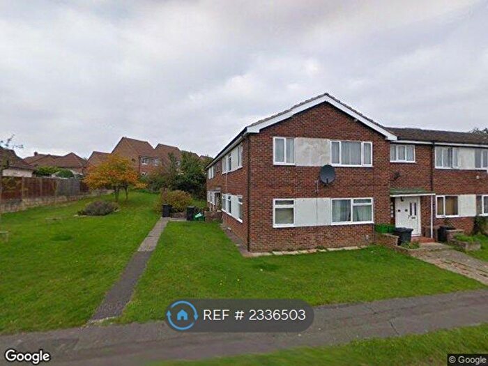 2 Bedroom Maisonette To Rent In Sorrel Close, Newbury, RG14