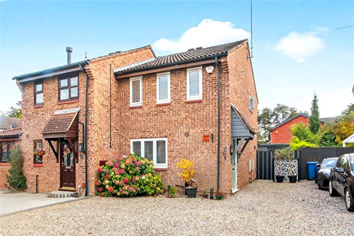 3 Bedroom Semi-Detached House For Sale In Mendip Road, Forest Park, Bracknell, Berkshire, RG12