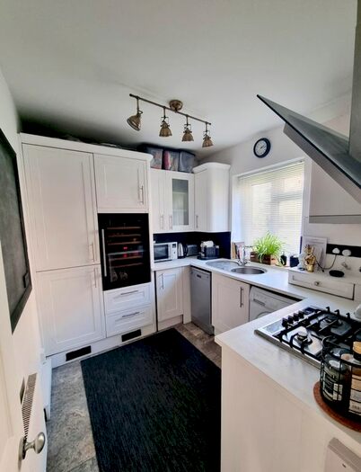 1 Bedroom Flat To Rent In Peterborough Road, London, SW6