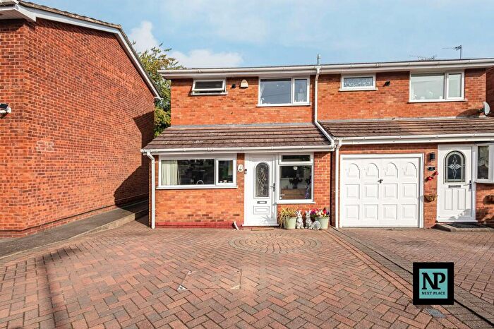 2 Bedroom Semi Detached House To Rent In Crigdon, Wilnecote, B77
