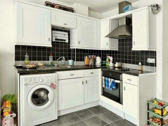 1 Bedroom Maisonette To Rent In Trafalgar Street, Gillingham, Kent, ME7