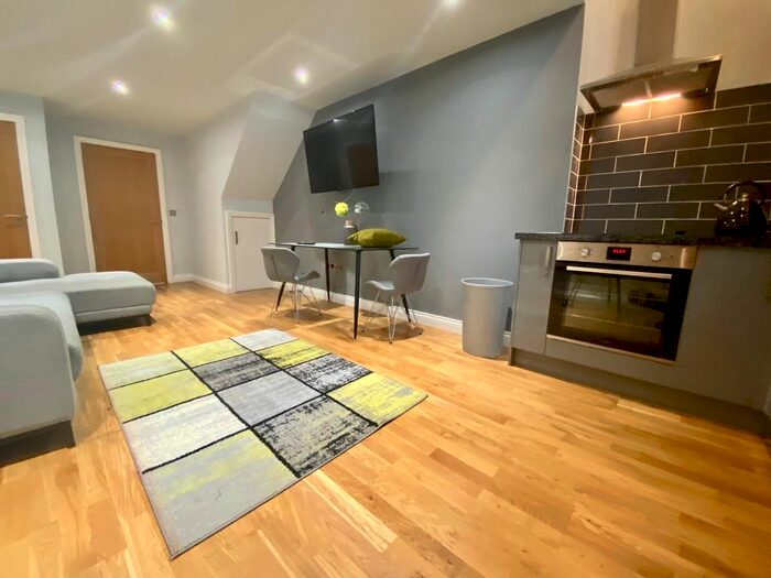 1 Bedroom Flat To Rent In John William Street, Huddersfield, HD1