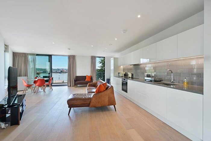 3 Bedroom Apartment For Sale In Summerston House, Royal Wharf, E16