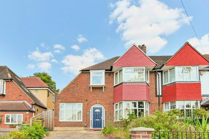 4 Bedroom Semi-Detached House To Rent In Carlisle Road, Cheam, Sutton, SM1