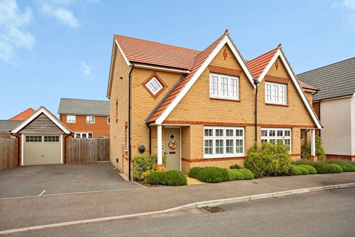 3 Bedroom Semi Detached House For Sale In Slingsby Gardens, Newton, Nottingham, NG13