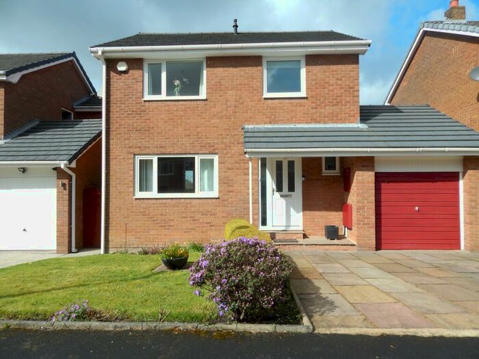 4 Bedroom Detached House For Sale In Healdwood Drive, Burnley, BB12