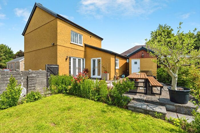 3 Bedroom Detached House For Sale In Penllwynrhodyn Road, Llanelli, Carmarthenshire, SA14