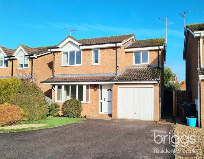 4 Bedroom Detached House For Sale In Chatsworth Close, Market Deeping, PE6