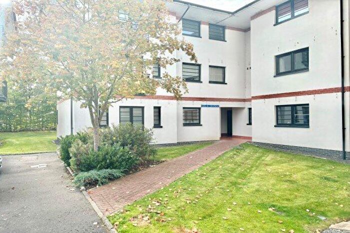 2 Bedroom Flat To Rent In Whiteside Court, Bathgate, EH48