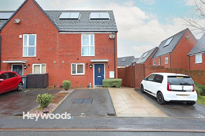 2 Bedroom Town House For Sale In Crusader Road, Cross Heath, Newcastle-Under-Lyme, Staffordshire, ST5