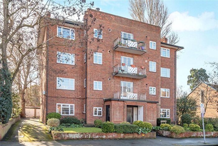 2 Bedroom Flat For Sale In Kingston Upon Thames, KT1