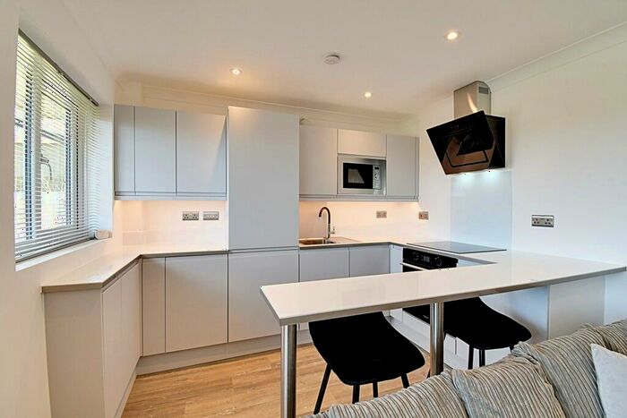 2 Bedroom Flat To Rent In Lance House, Ware Road, SG13