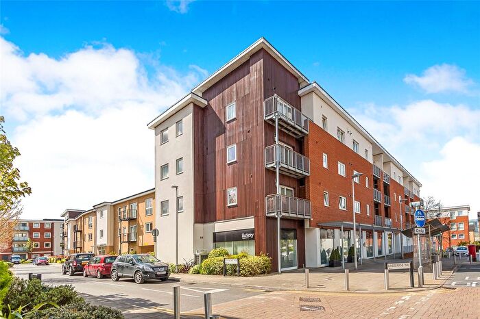 2 Bedroom Flat For Sale In Havergate Way, Reading, Berkshire, RG2