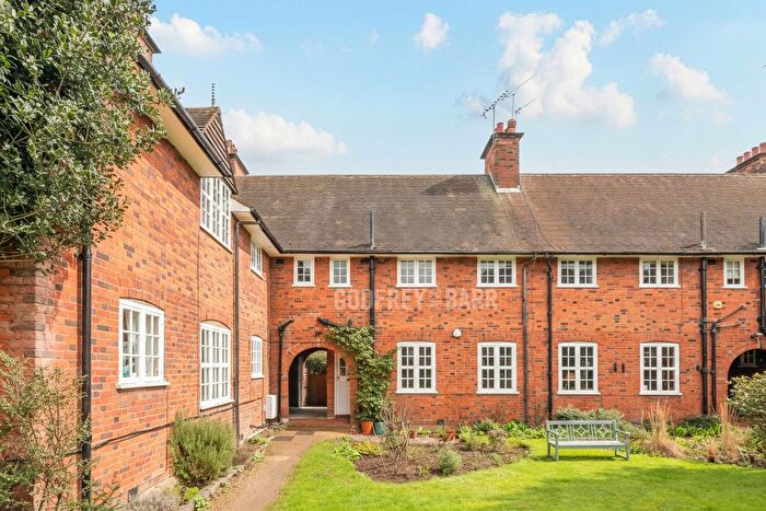 2 Bedroom Cottage For Sale In Temple Fortune Hill, Hampstead Garden Suburb, NW11