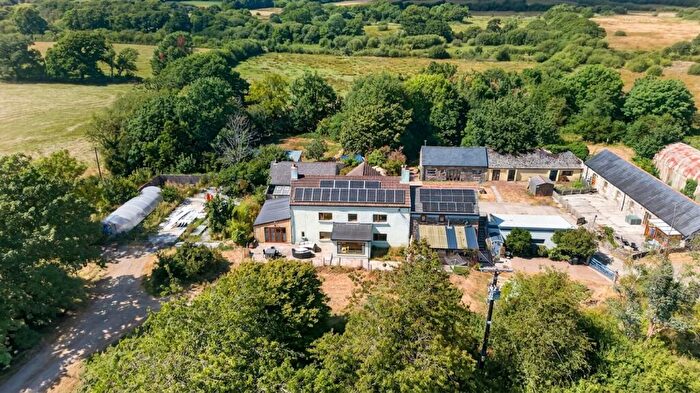 10 Bedroom Smallholding For Sale In Whitland, SA34