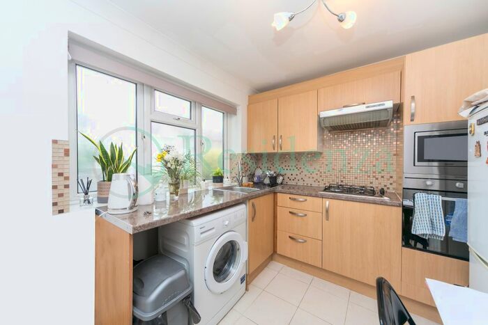 Studio To Rent In Church Lane, London, SW17