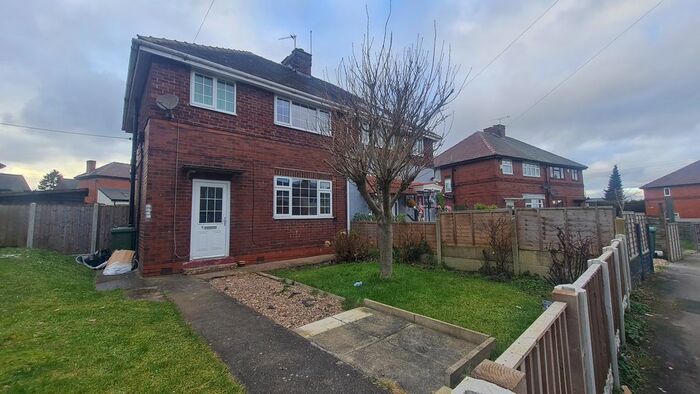 4 Bedroom Semi-Detached House To Rent In Hastings Crescent, Castleford, WF10