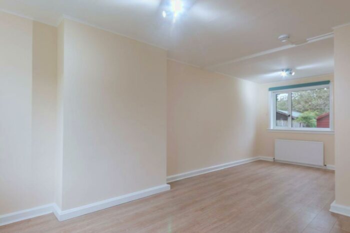 2 Bedroom Flat To Rent In Hailes Terrace Edinburgh United Kingdom, EH13