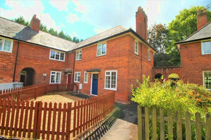 3 Bedroom Semi-Detached House To Rent In Highfield Estate, Wilmslow, Cheshire, SK9