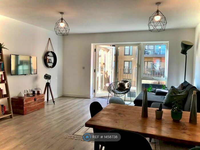 2 Bedroom Flat To Rent In Guardian Apartments, London, E3