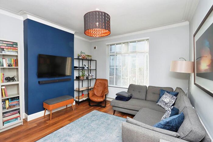 3 Bedroom End Of Terrace House For Sale In Alexandra Road, Sheffield, South Yorkshire, S2