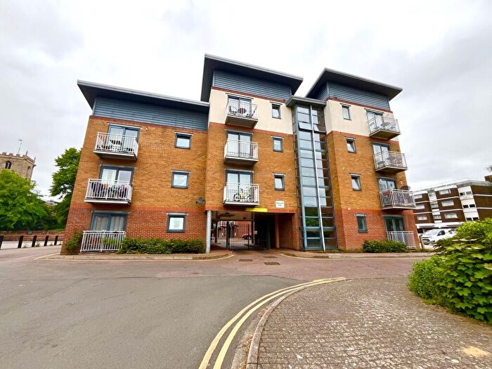2 Bedroom Apartment To Rent In Merchants Court, Bedford, MK42