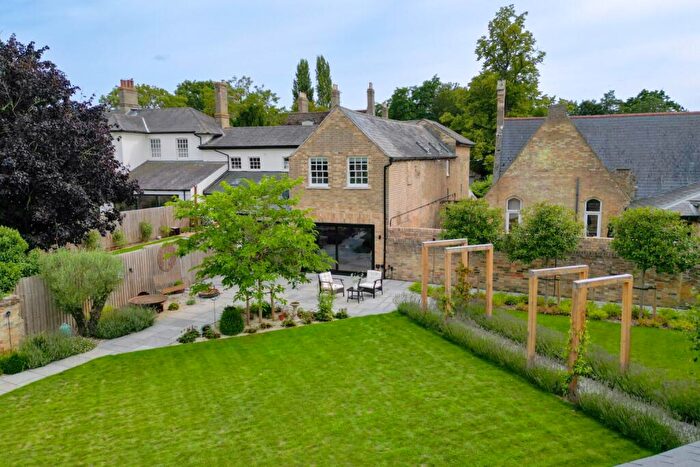3 Bedroom Cottage For Sale In High Street, Hemingford Grey, Huntingdon, Cambridgeshire, PE28