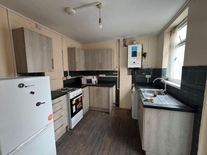 2 Bedroom Terraced House To Rent In Ilkeston Road, Nottingham, Nottinghamshire, NG7