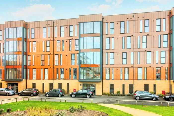 2 Bedroom Flat To Rent In Studio Way, Borehamwood, WD6