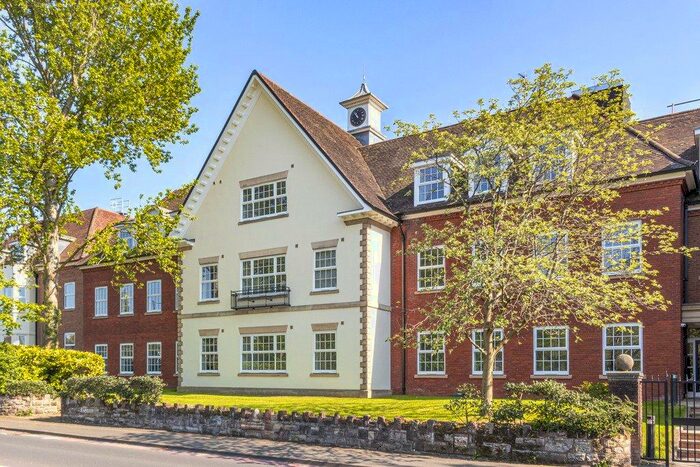 2 Bedroom Apartment To Rent In Homer Road, Solihull, B91