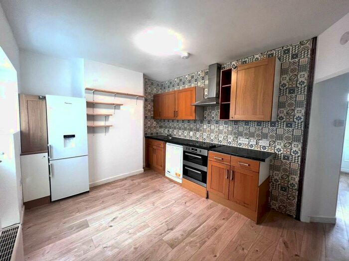 3 Bedroom House To Rent In Fairlight Road, Eastbourne, BN22