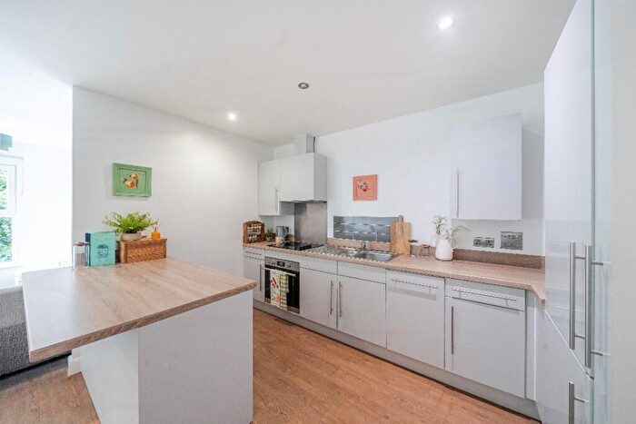 3 Bedroom Apartment To Rent In St. Johns Road, Leeds, West Yorkshire, LS3