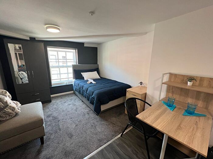 19 Bedroom Block Of Apartments For Sale In High Street, Wrexham, LL13 - Photo 2
