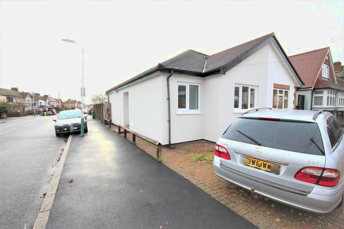 2 Bedroom Semi-Detached House To Rent In Manser Road, Rainham, RM13