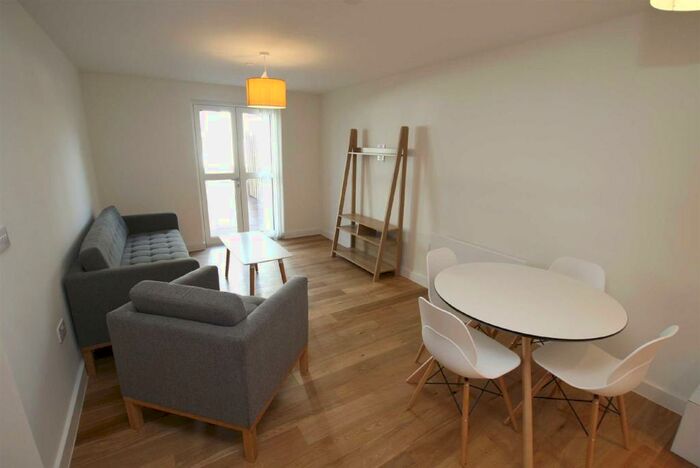 1 Bedroom Apartment To Rent In The Hatbox, Munday Street, M4