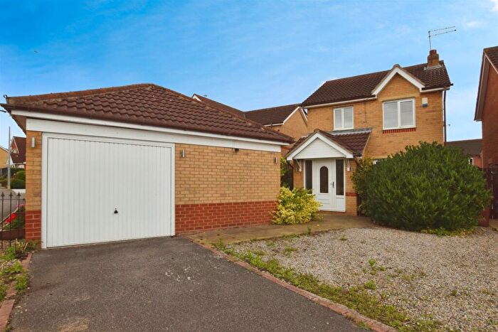 3 Bedroom Detached House For Sale In Brecon Drive, Kingswood, Hull, HU7