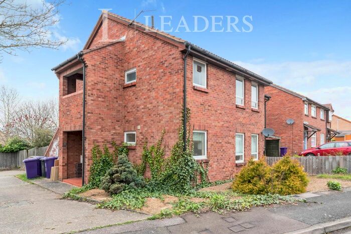 Studio To Rent In Swift Close, Letchworth, SG6