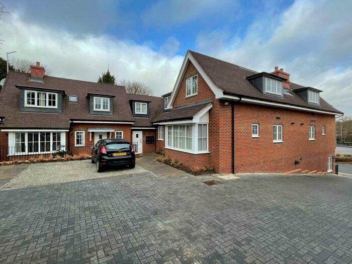 3 Bedroom Duplex To Rent In Lutyens House, London Road, HP3