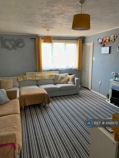 4 Bedroom Terraced House To Rent In Selby Walk, Basingstoke, RG24