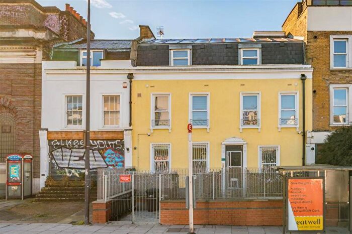 2 Bedroom Flat To Rent In Lewisham Way, New Cross, SE14