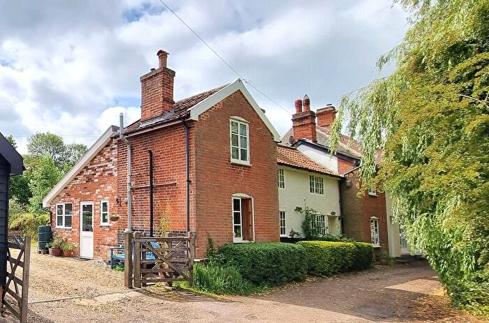 4 Bedroom Cottage For Sale In The Causeway, Peasenhall, IP17