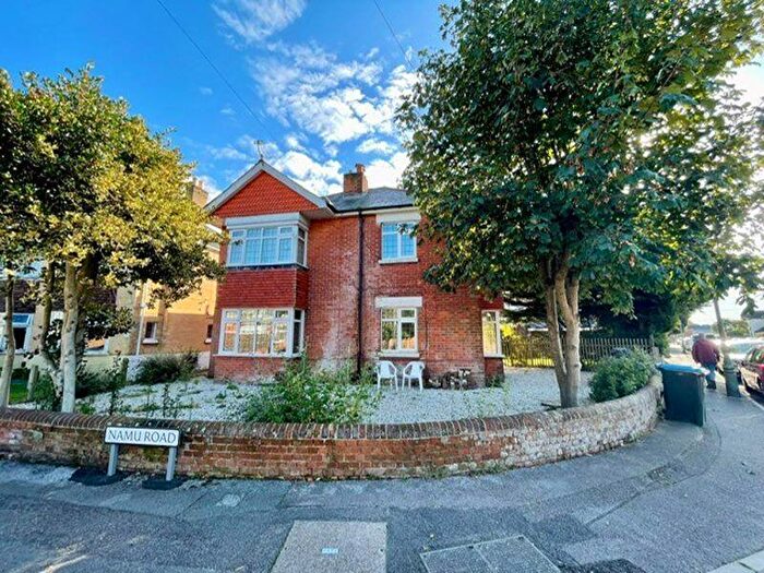2 Bedroom Detached House To Rent In Mansfield Road, Bournemouth, BH9