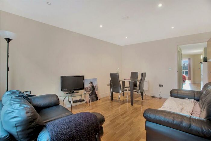 2 Bedroom Apartment To Rent In Cheshire Street, Shoreditch, London, E2