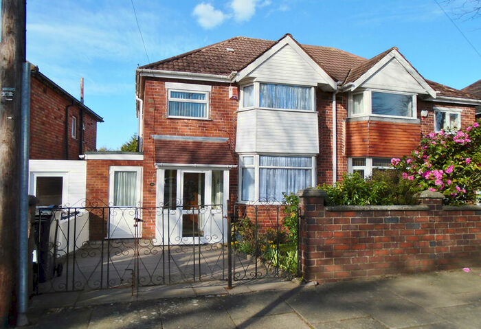 3 Bedroom Semi-Detached House To Rent In Allendale Road, Yardley, Birmingham, West Midlands, B25