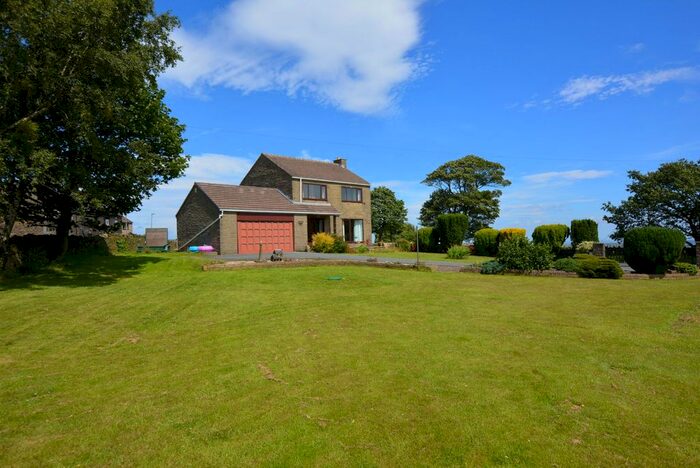 3 Bedroom Detached House For Sale In Cumberworth, Huddersfield, HD8