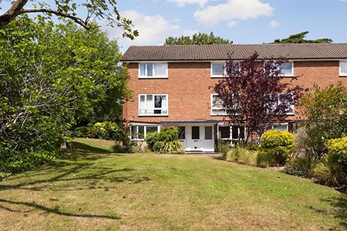 2 Bedroom Flat For Sale In Edge Hill, Wimbledon, London, SW19