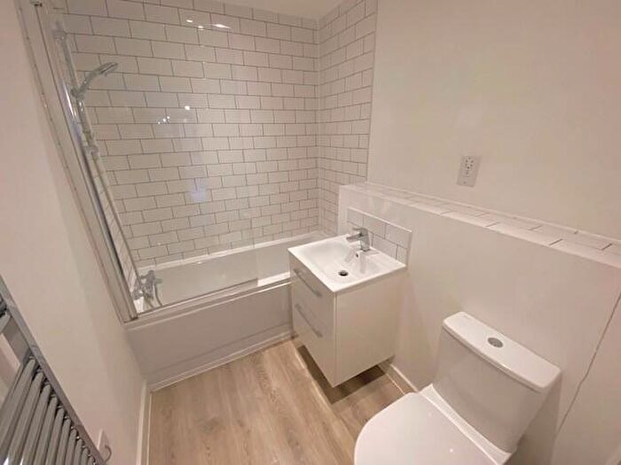 2 Bedroom Apartment To Rent In Strutt House, Derby, DE1